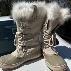 White/Beige Sorel Winter boots